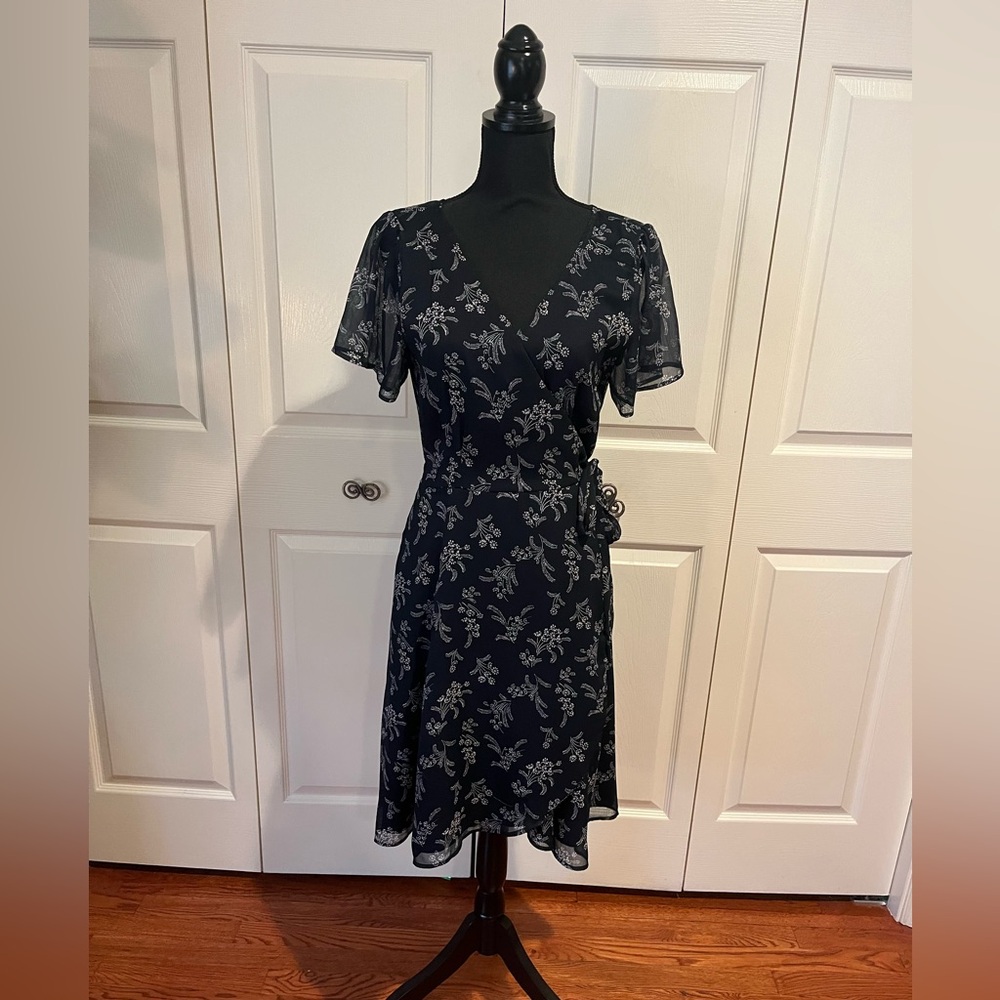 Abercrombie Navy floral wrap dress MT